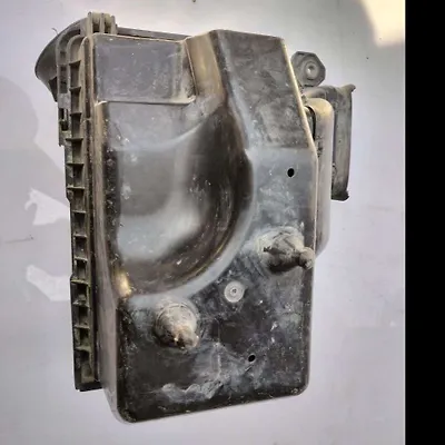 Air cleaner box - 2012 Ford Edge