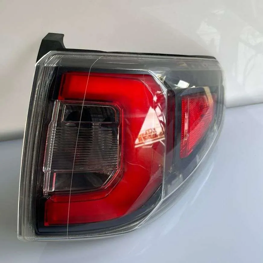 Tail Light (RH) - 2015 GMC Acadia