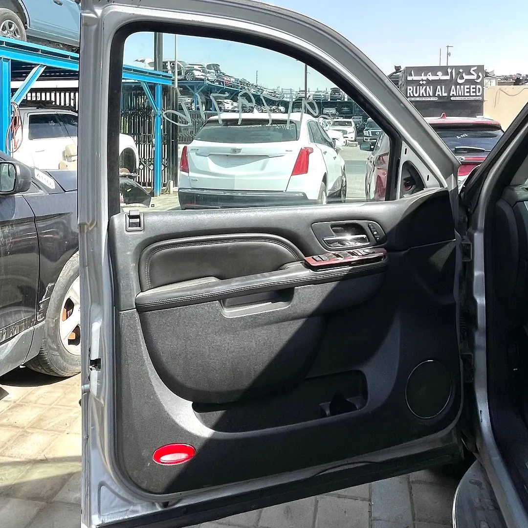 Door (LHF) - 2011 Cadillac Escalade Luxury