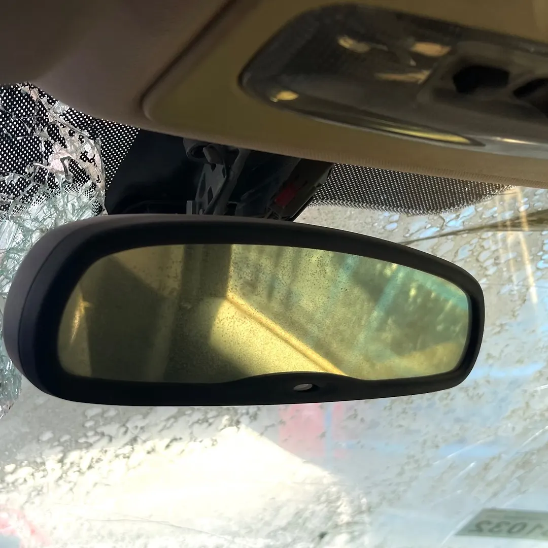 Mirror (Inner rear view) - 2011 Land Rover LR2