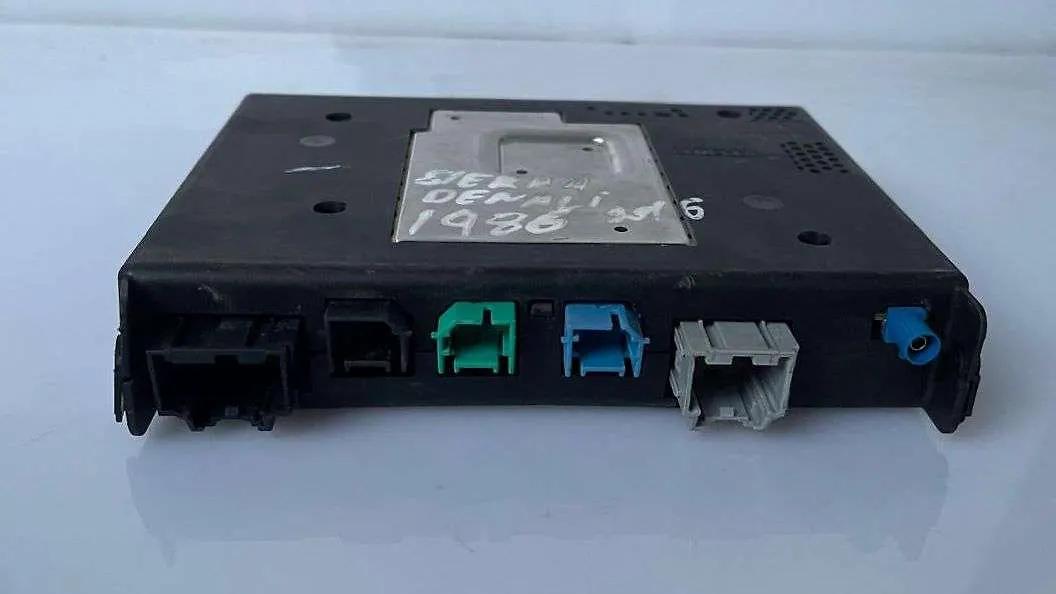 HMI (Human Machine Interface Module) - 2017 GMC Sierra