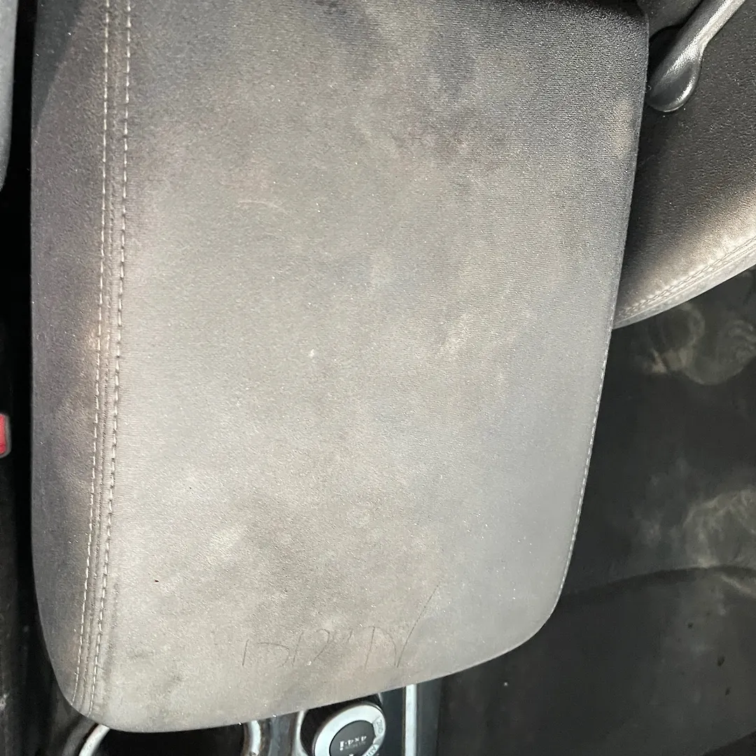 Armrest - 2013 Nissan Pathfinder 3.5i