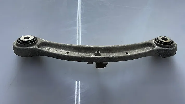 Lower arm (RH) - 2006 Volkswagen Touareg