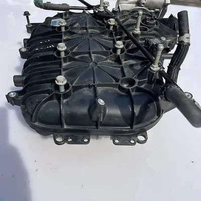 Intake manifold - 2020 Chevrolet Traverse