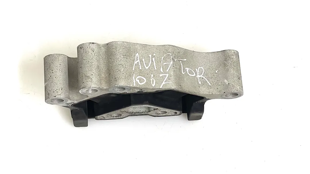 Mount bracket - 2020 Lincoln Aviator Standard