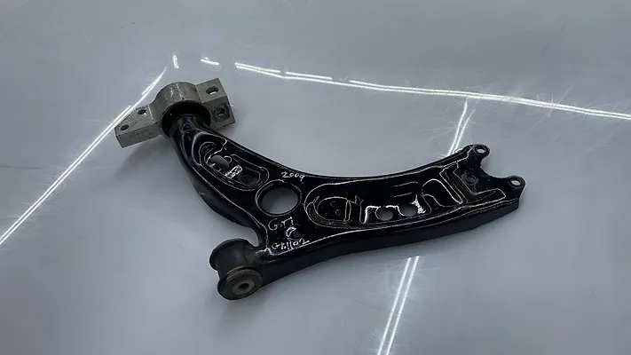 Lower arm (RH) - 2009 Volkswagen Scirocco