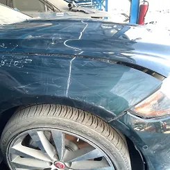 Fender (RHF) - 2019 Jaguar XJ