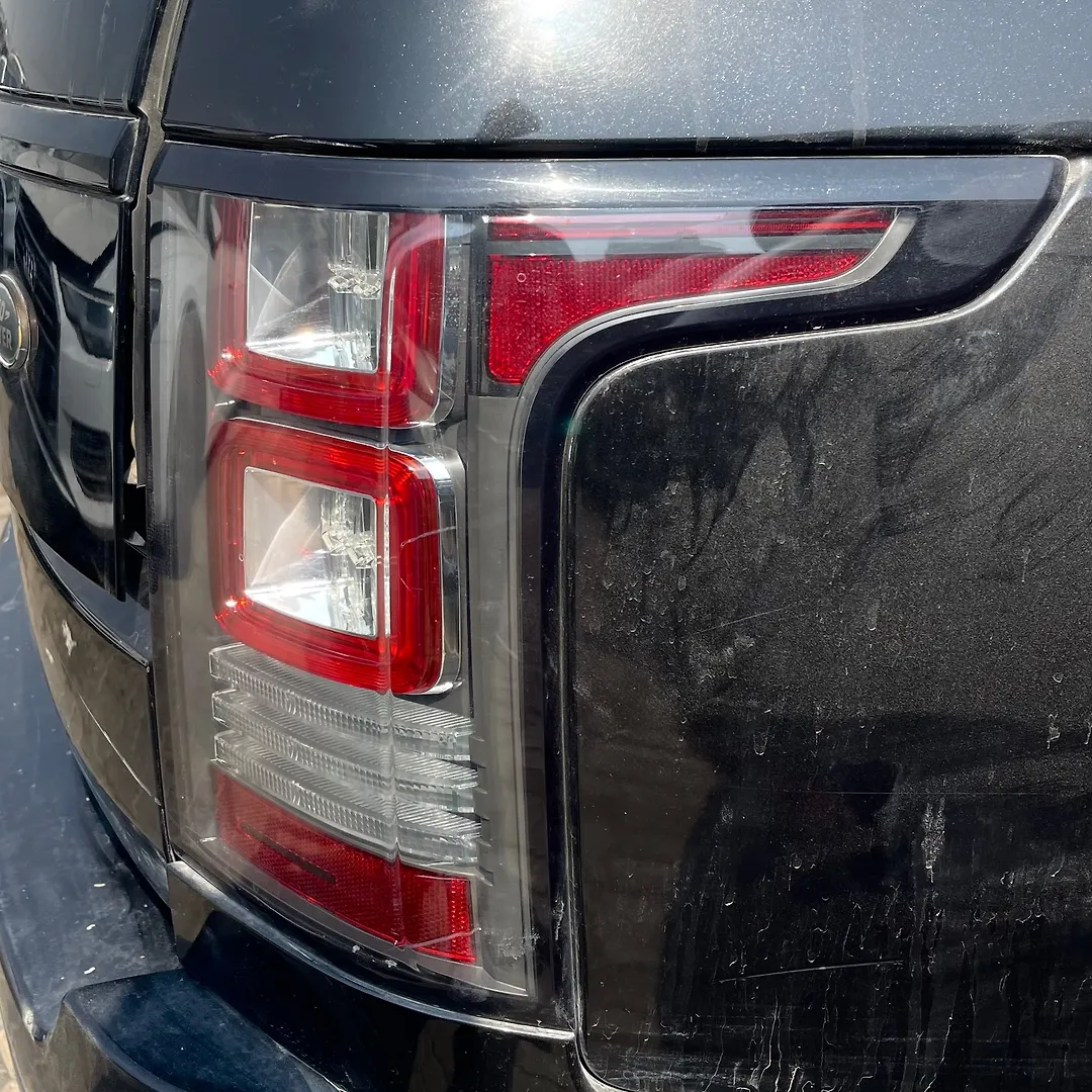 Tail Light (RH) - 2016 Land Rover RANGE ROVER VOGUE