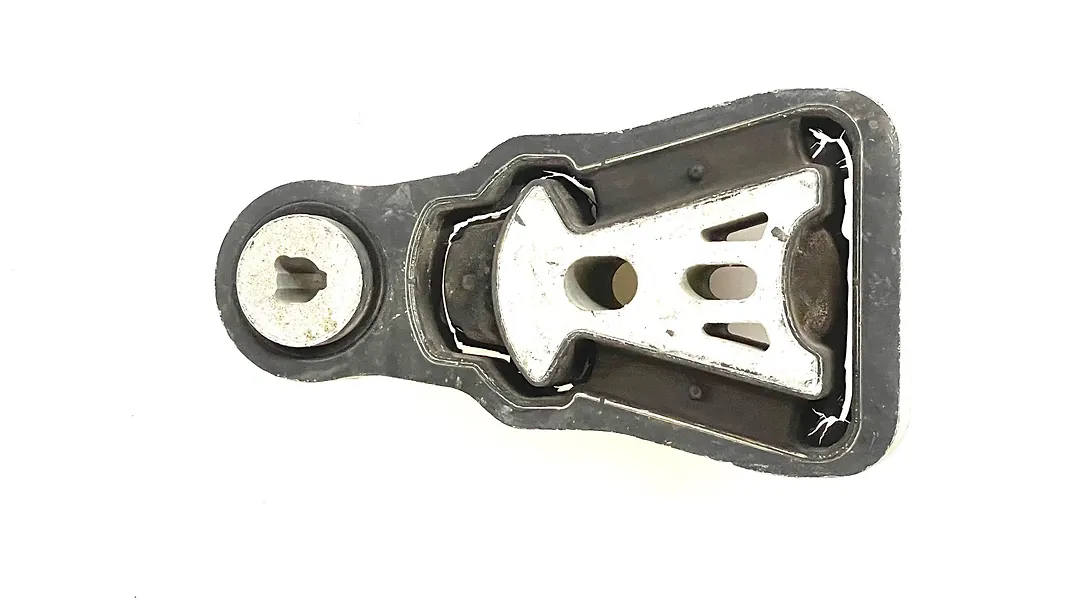 Mount bracket - 2017 Lincoln MKX Reserve