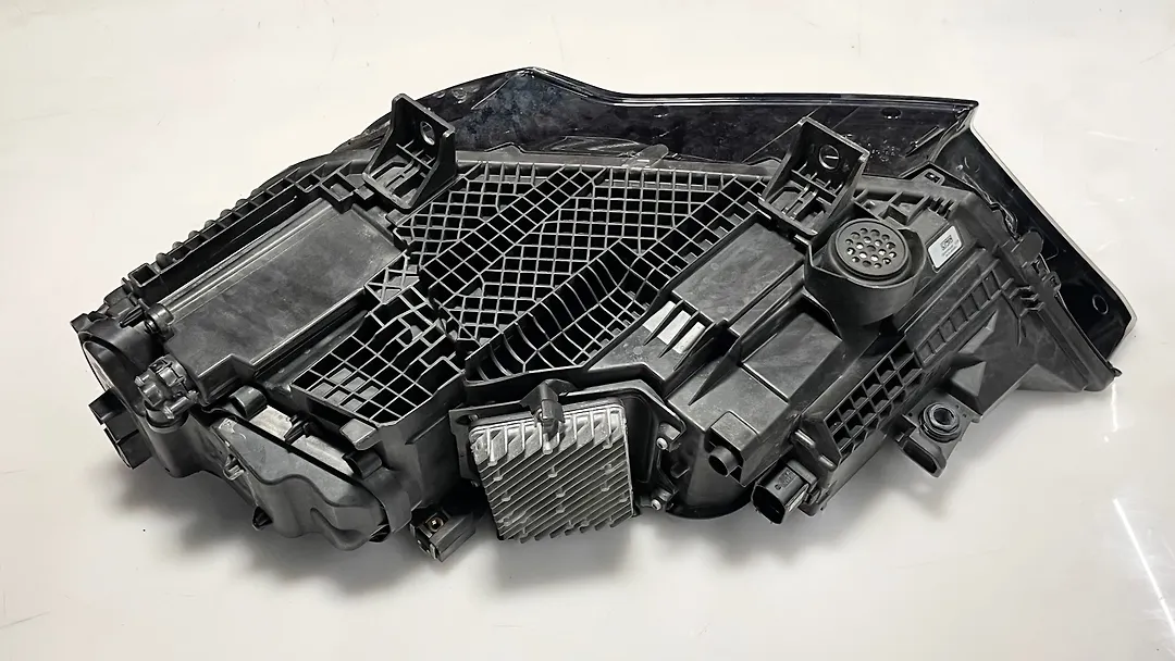 Headlight (RH) - 2021 Audi Q7