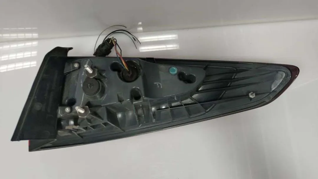 Tail Light (LH) - 2013 Ford Fusion