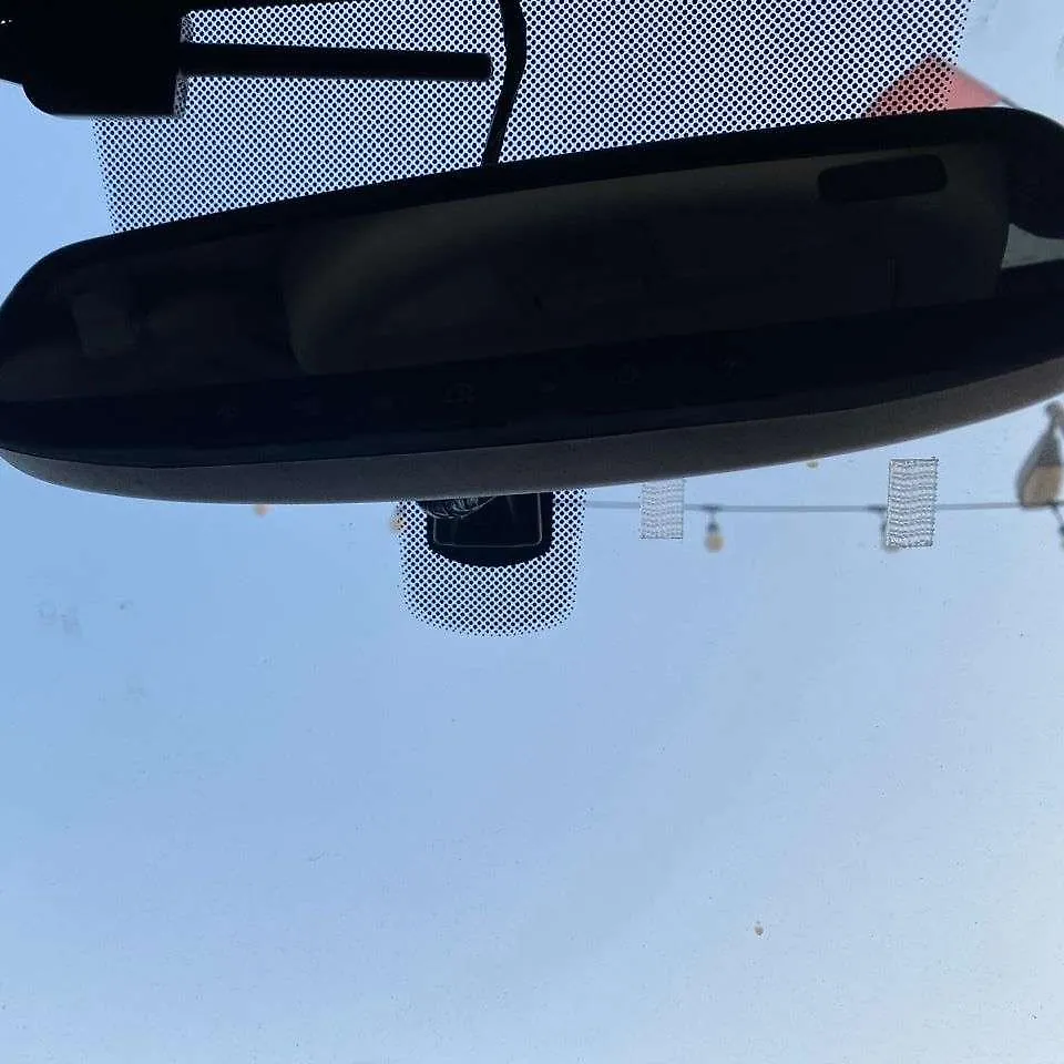 Rear view mirror - 2013 Nissan Armada