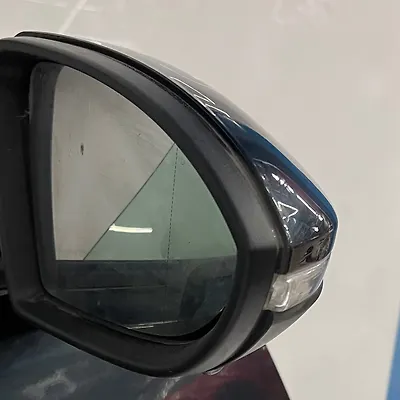 Side Mirror (RH) - 2019 Volkswagen GTI HALF CUT