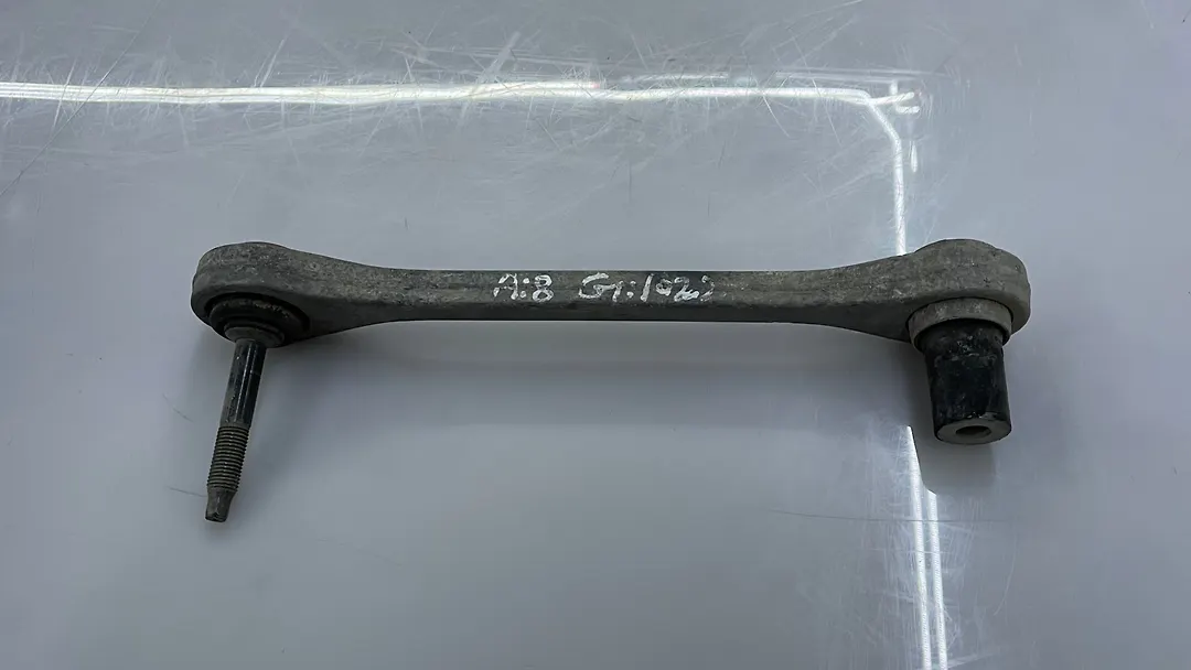 Upper arm (RH) - 2003 Audi A8