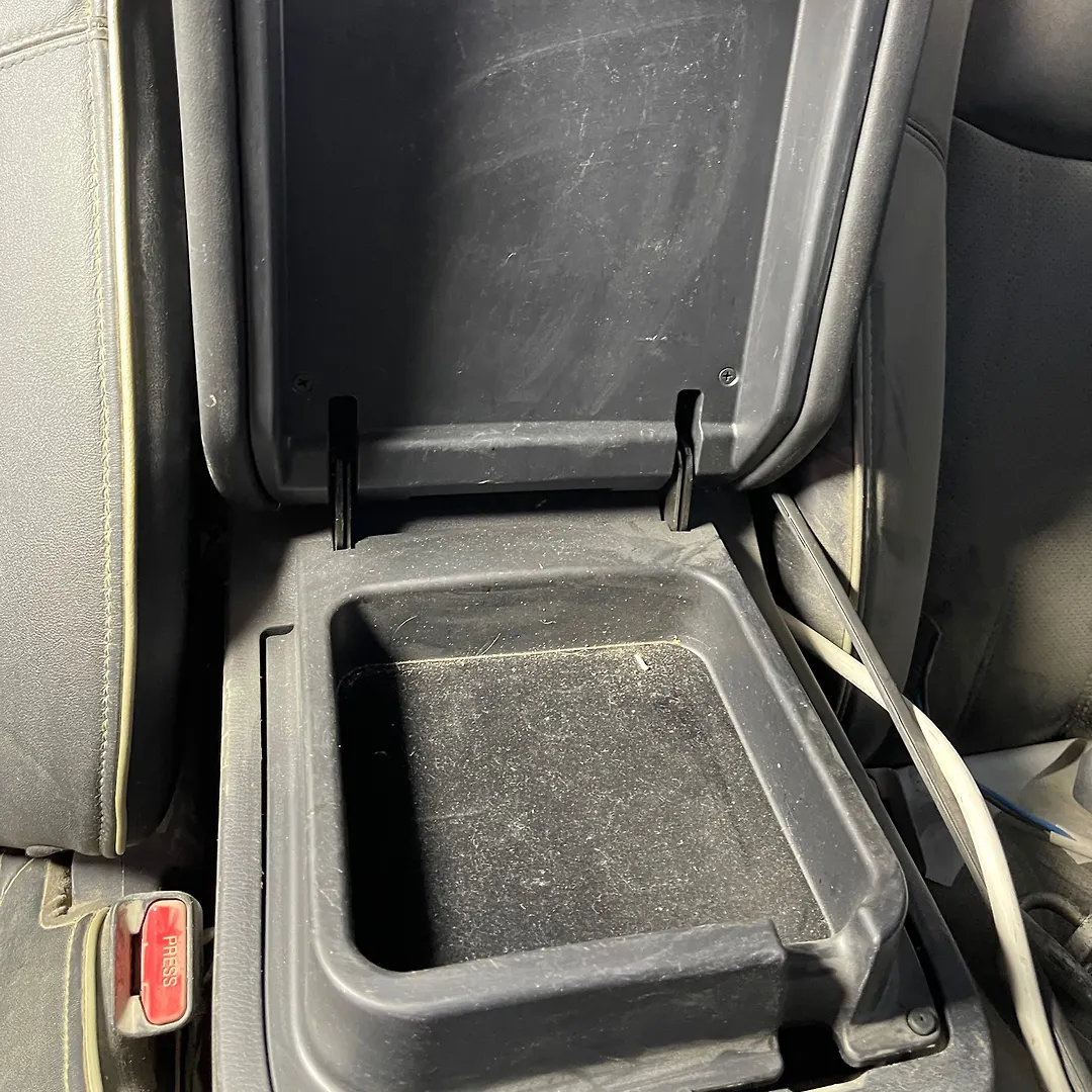 Armrest - 2017 Infiniti QX60