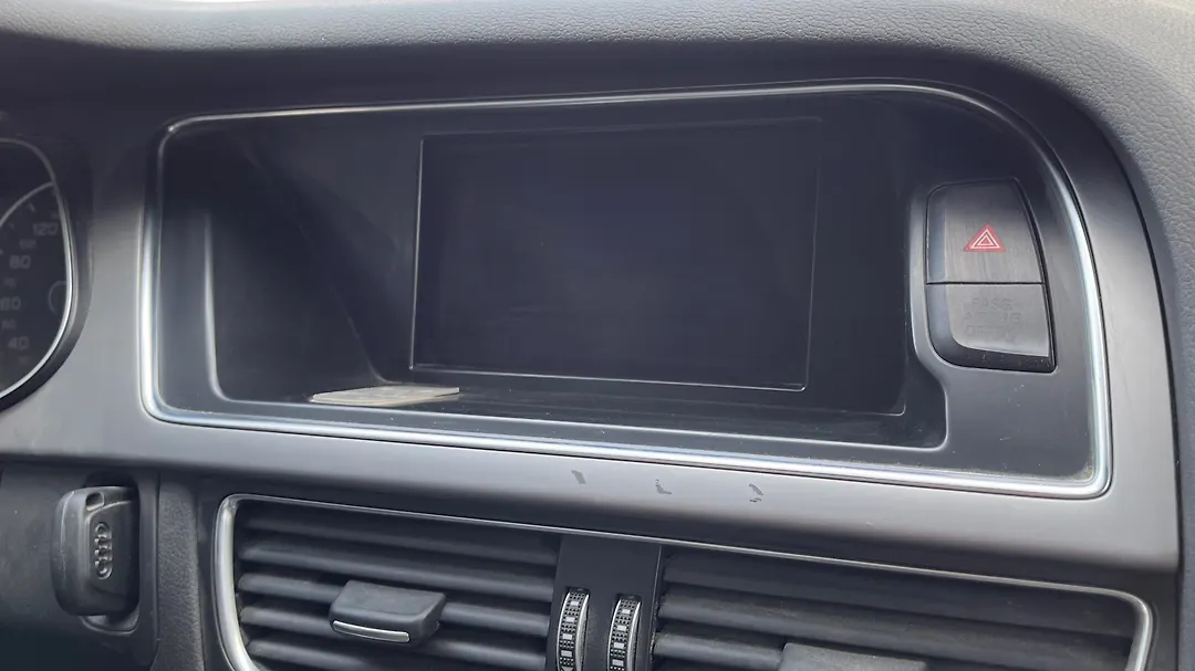 Info-gps-tv screen - 2015 Audi A4