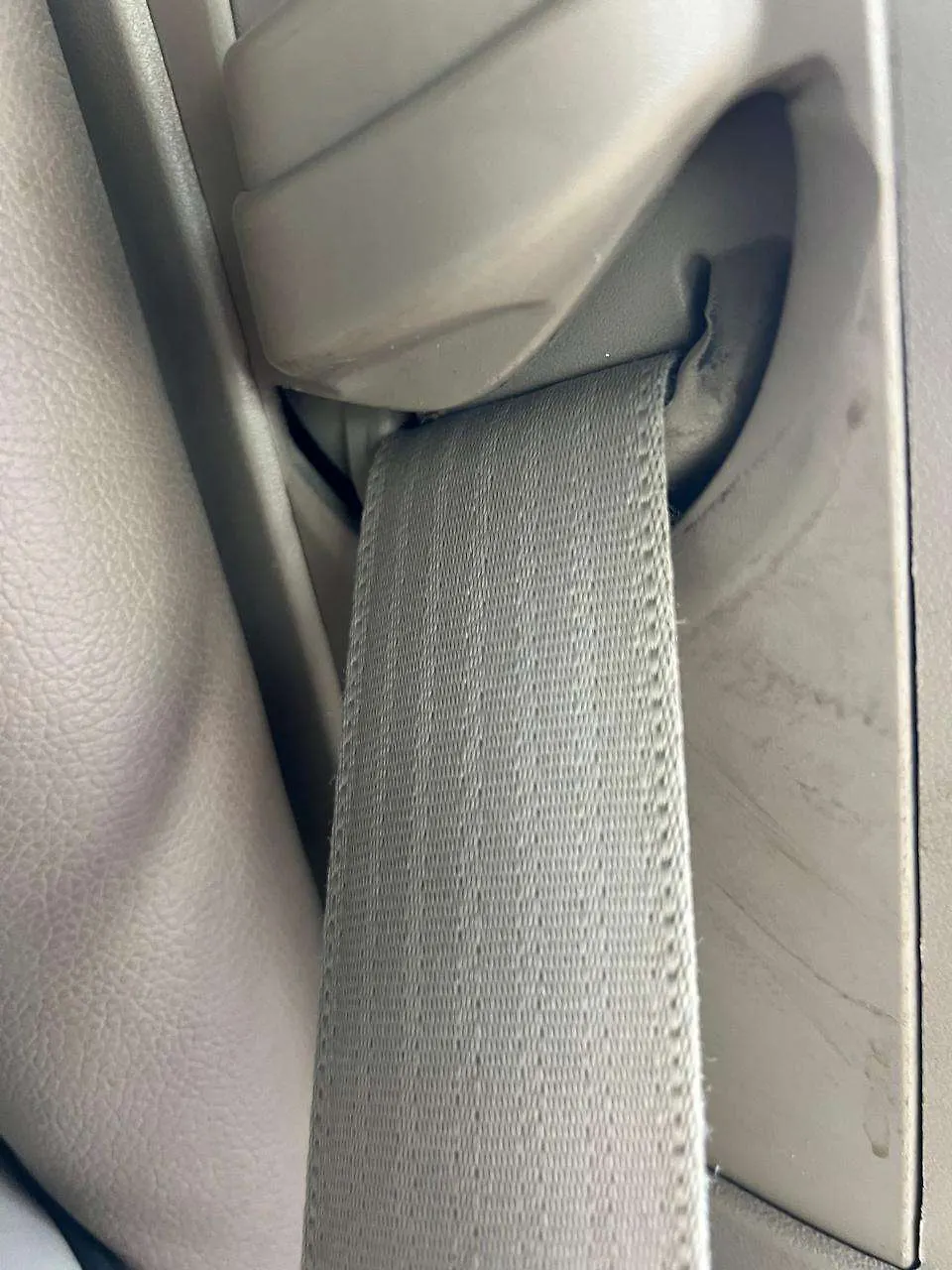 seat belt (LHF) - 2011 Toyota Sequoia