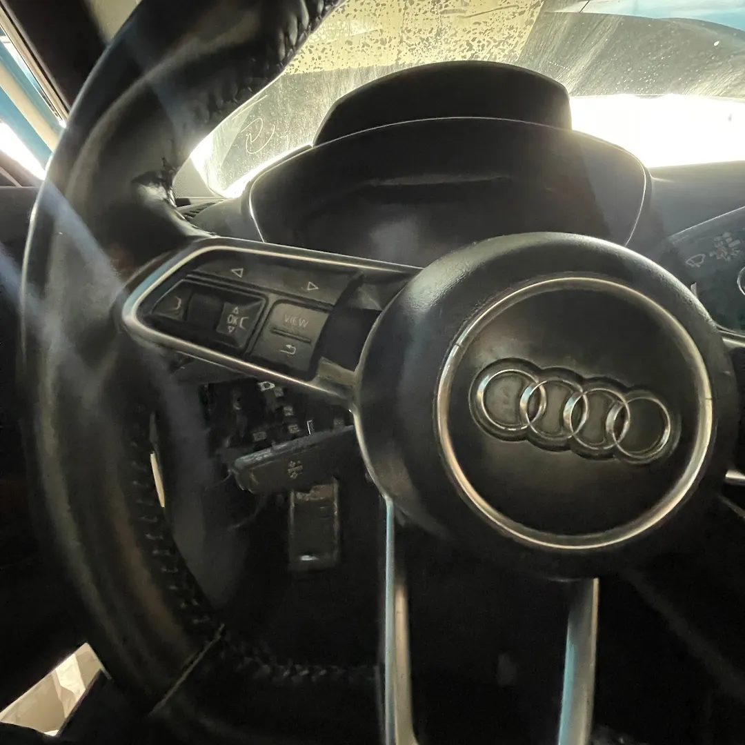 Steering wheel - 2016 Audi TT QUATTRO