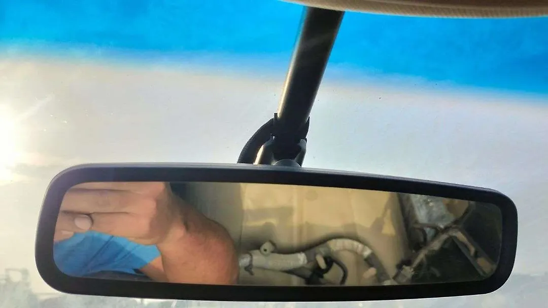 Rear view mirror - 2014 Lincoln MKZ