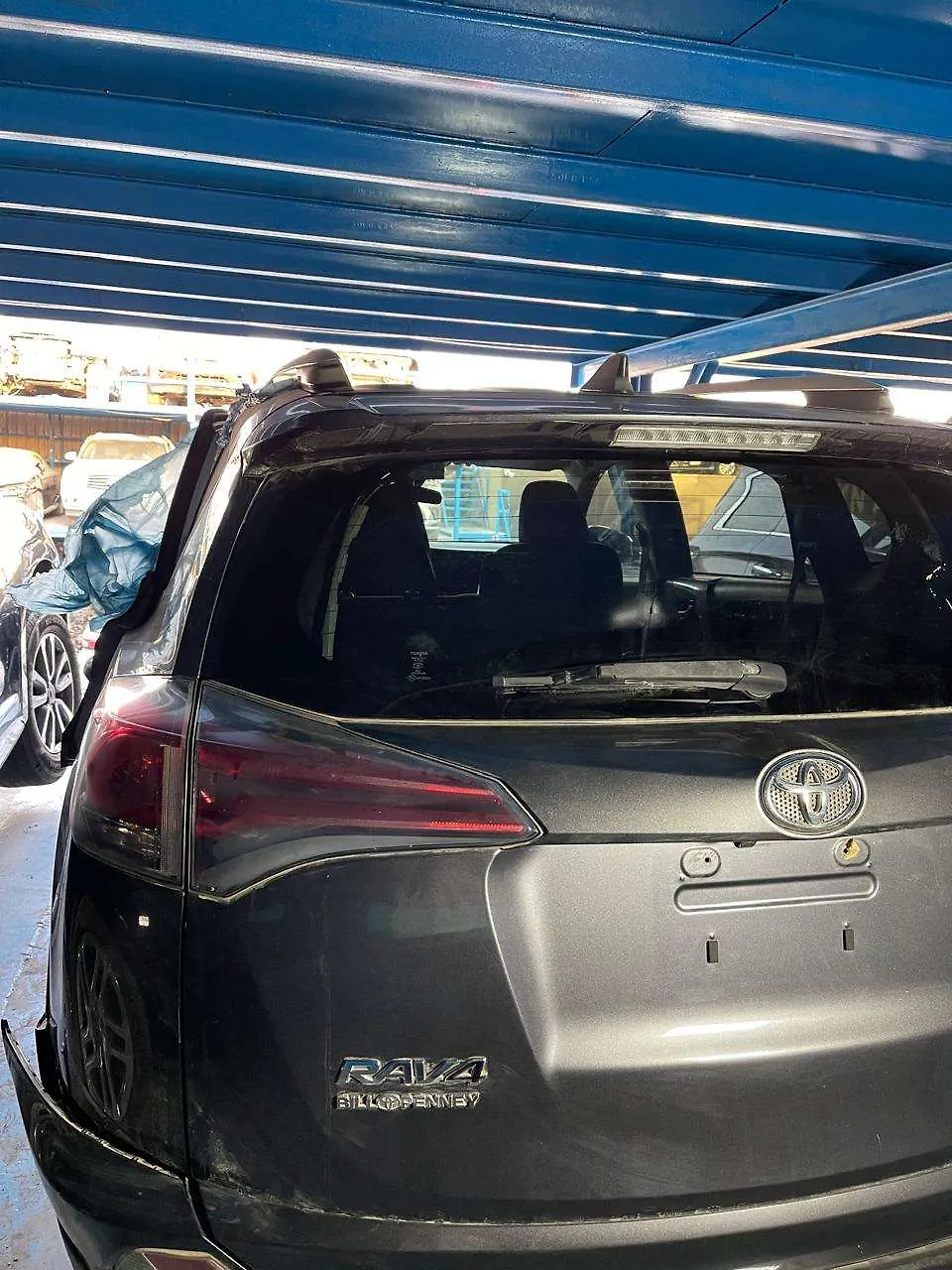 Trunk/hatch/tailgate - 2018 Toyota RAV4 2.5