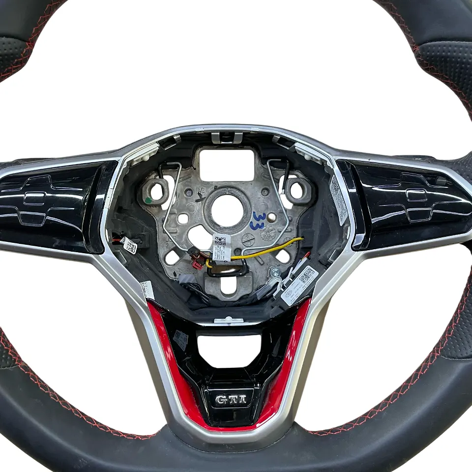 Steering wheel - 2022 Volkswagen GTI