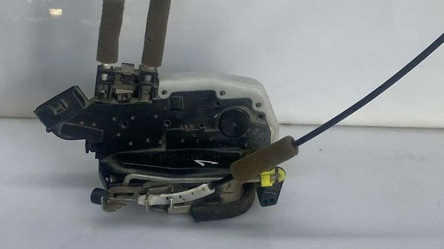 Door lock - 2011 Infiniti QX56