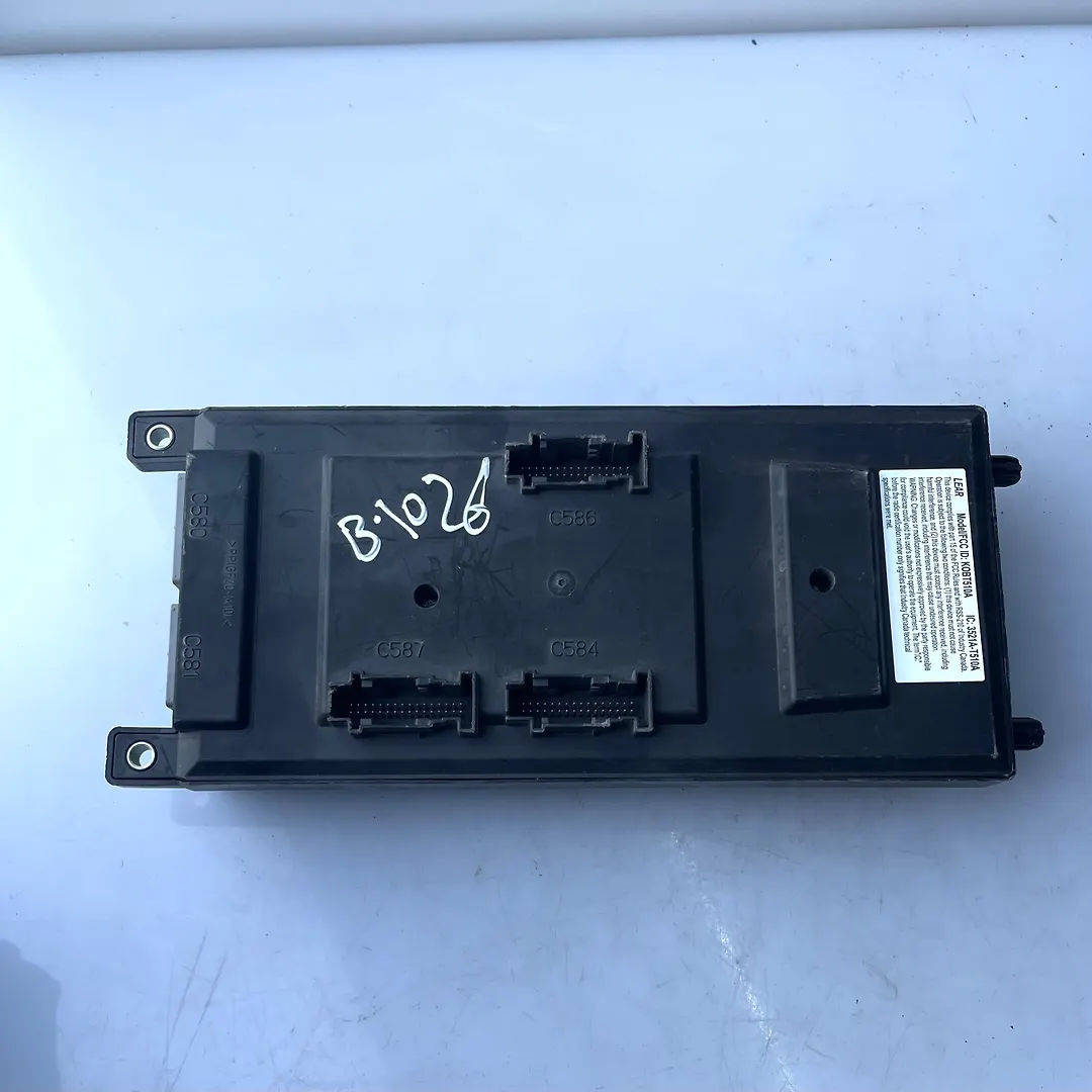 Rear boot fuse Box  - 2014 Jaguar XJL
