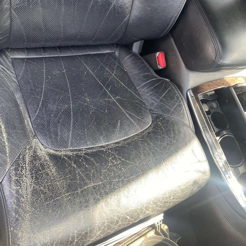 Front Seat (RHS) - 2011 Infiniti QX56
