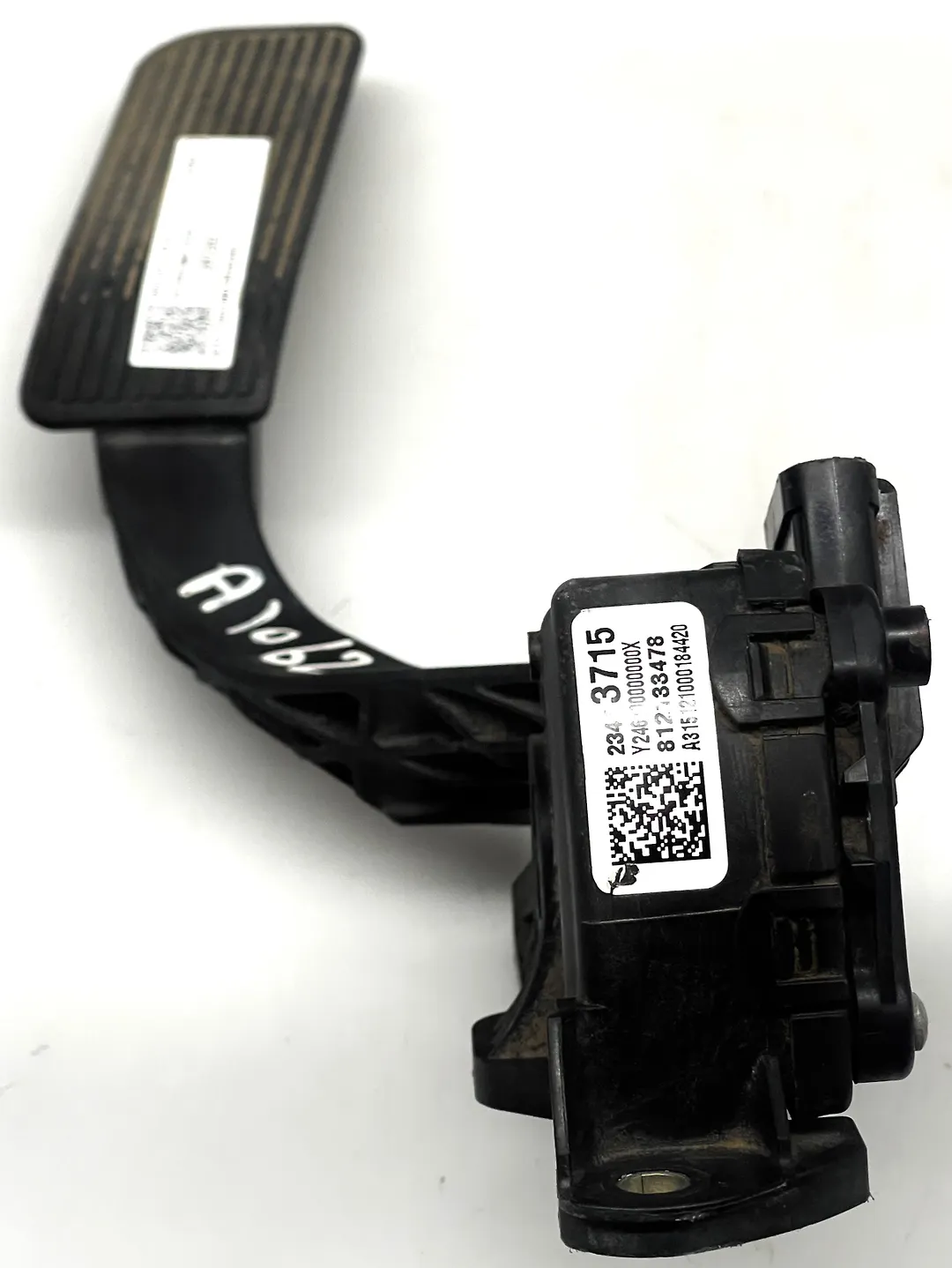 Accelerator pedal - 2015 Chevrolet SILVERADO