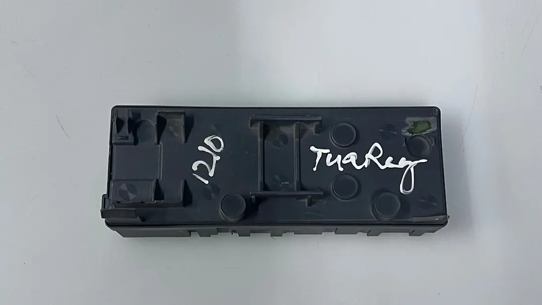 Power liftgate module - 2011 Volkswagen Touareg