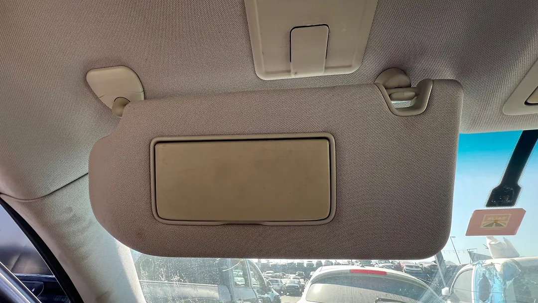 Sun visor - Infiniti