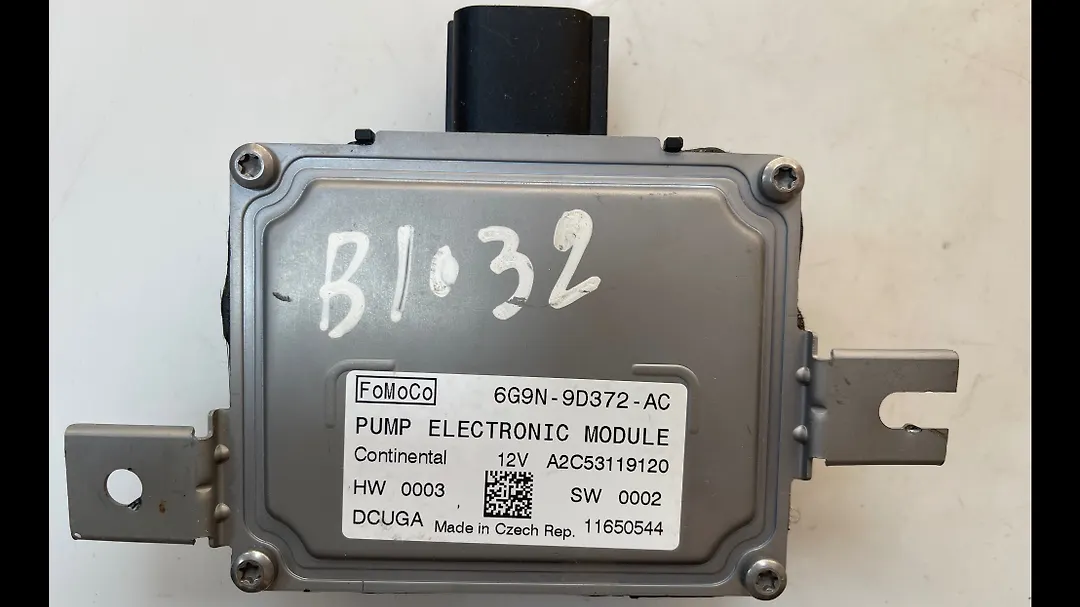 Fuel Pump Control Module  - 2011 Land Rover LR2