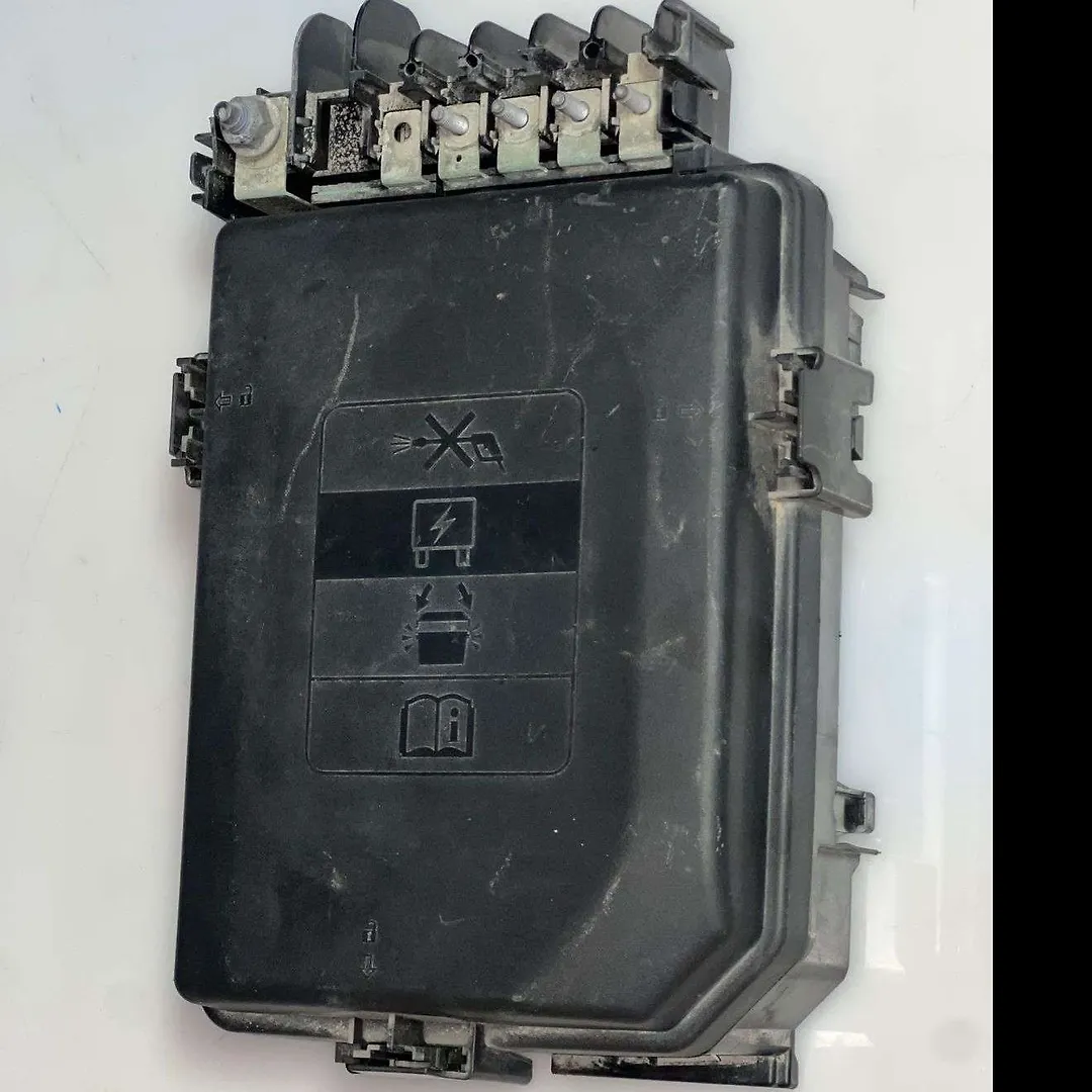 Fuse box - 2018 GMC Terrain