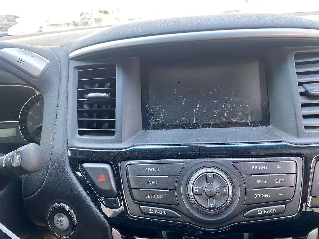 Info-gps-tv screen - 2013 Nissan Pathfinder