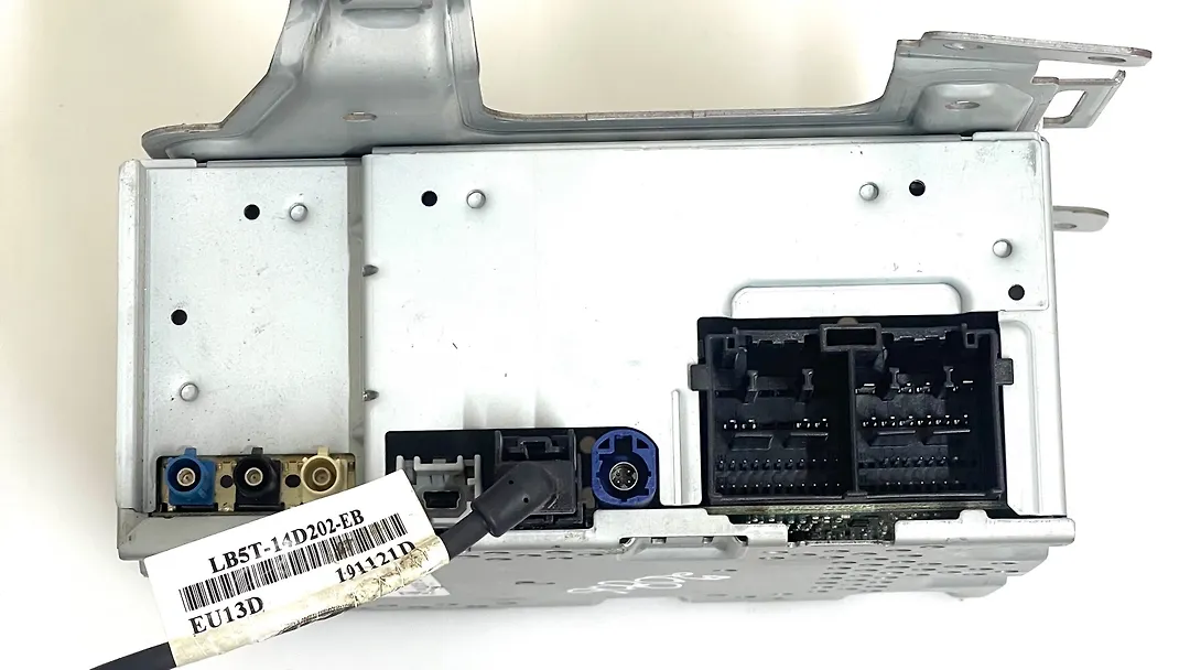 Radio FM CD Player Receiver - 2020 Ford Explorer Police