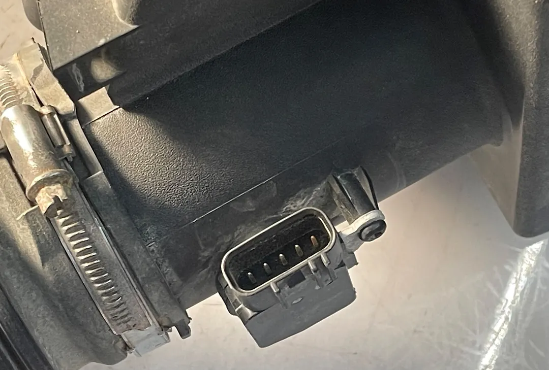 Air cleaner box(RH) - 2012 Jaguar XJ