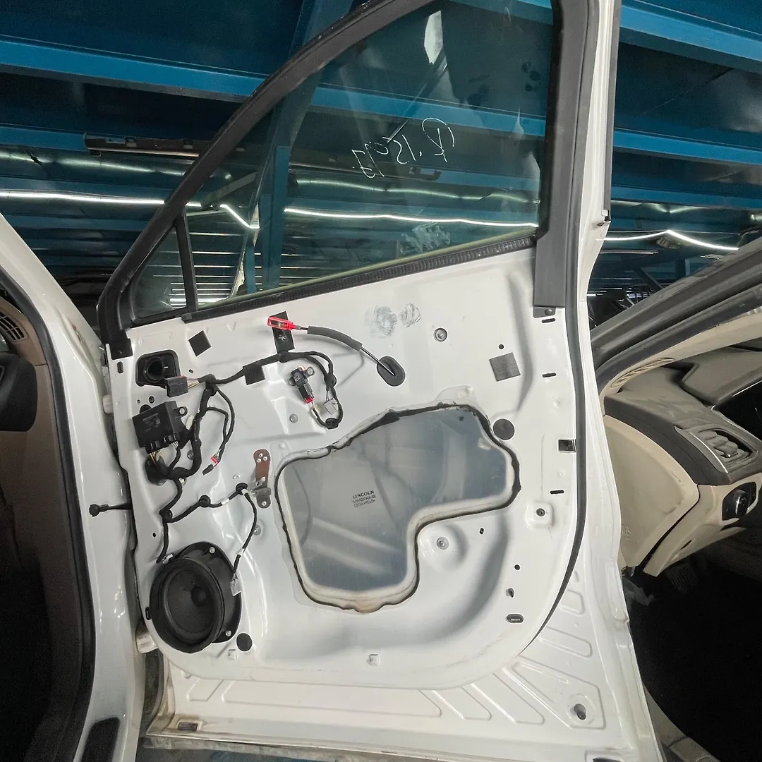 Door (RHF) - 2016 Lincoln MKX