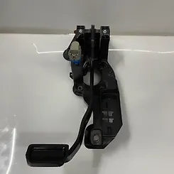 Pedal brake/clutch - 2017 Ford Fusion Titanium