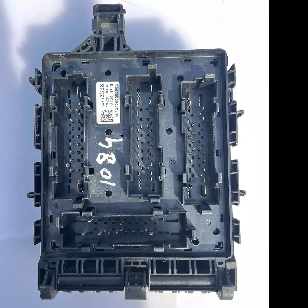 Fuse box - 2020 Chevrolet Traverse