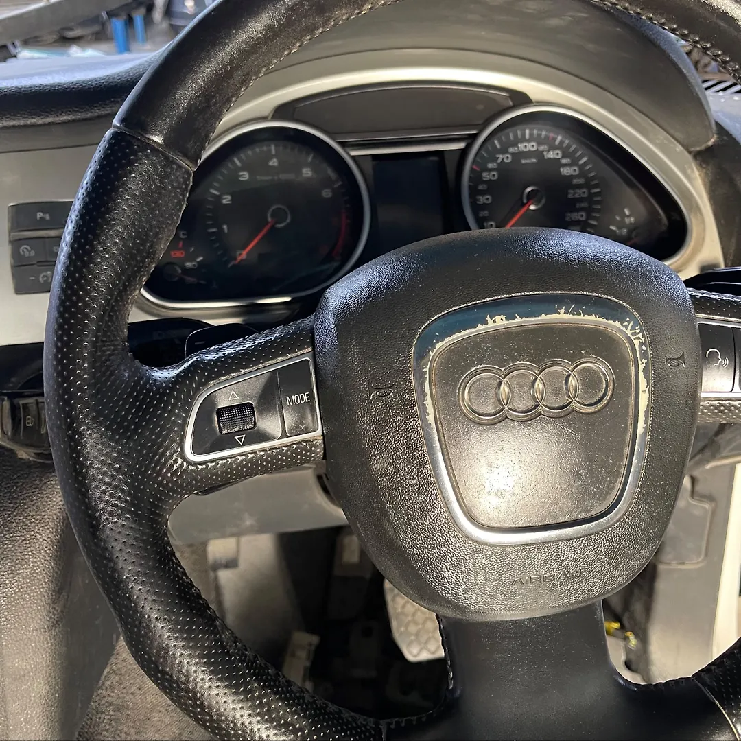 Steering wheel - 2012 Audi Q7