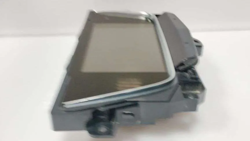 Info-gps-tv screen - 2017 Cadillac XT5