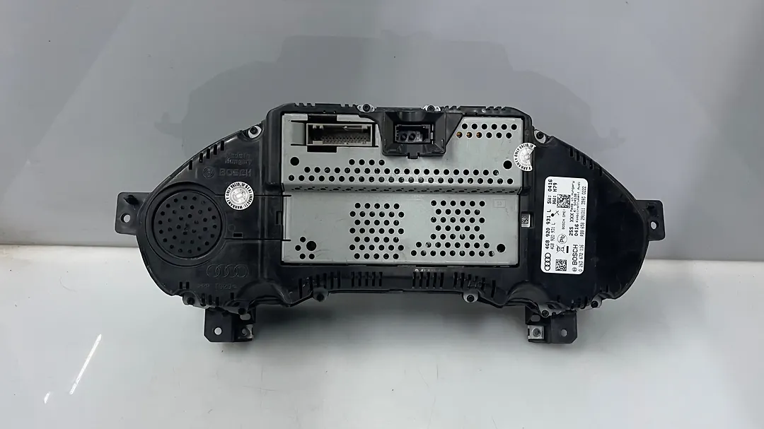 Speedometer - 2012 Audi A6