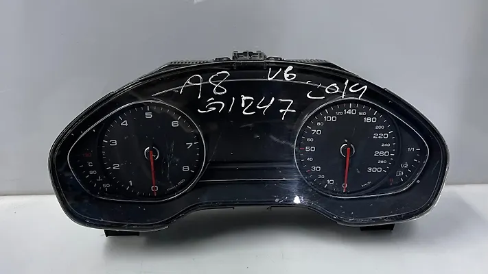 Speedometer - 2015 Audi A8