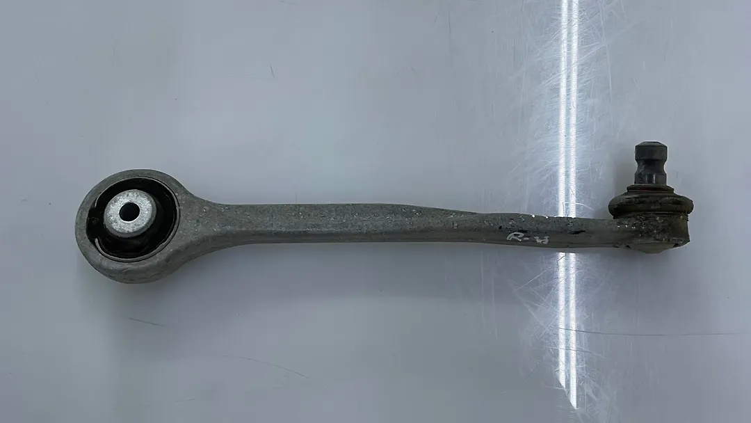 Upper arm (RH) - 2009 Audi A4