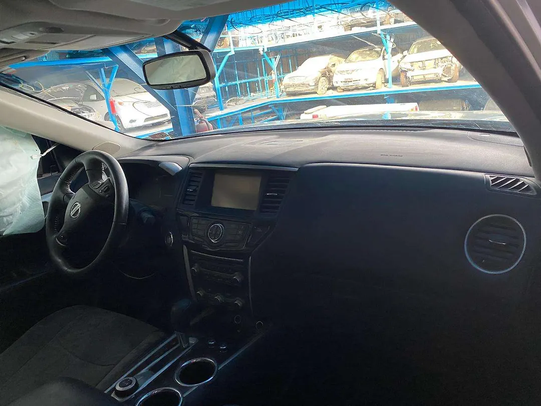 Dashboard  - 2017 Nissan Pathfinder