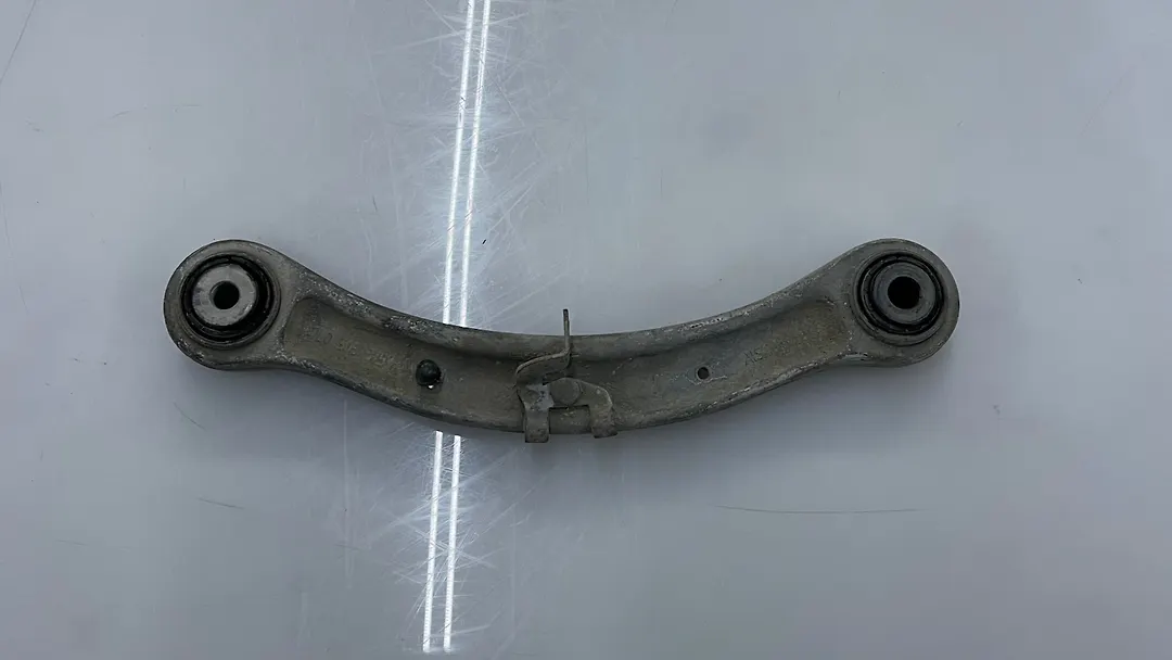 Upper arm (RH) - 2009 Volkswagen Touareg