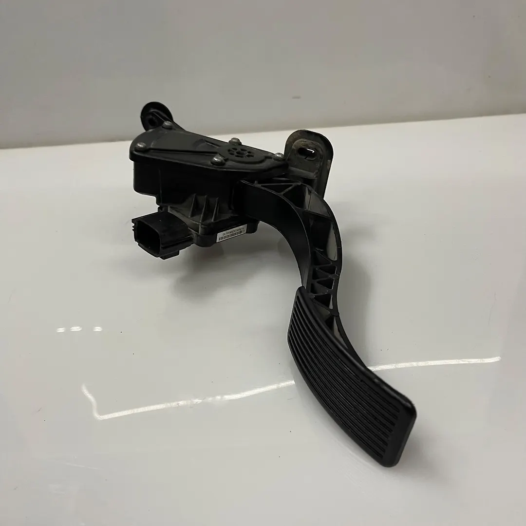 Accelerator pedal - 2009 Lincoln MKX