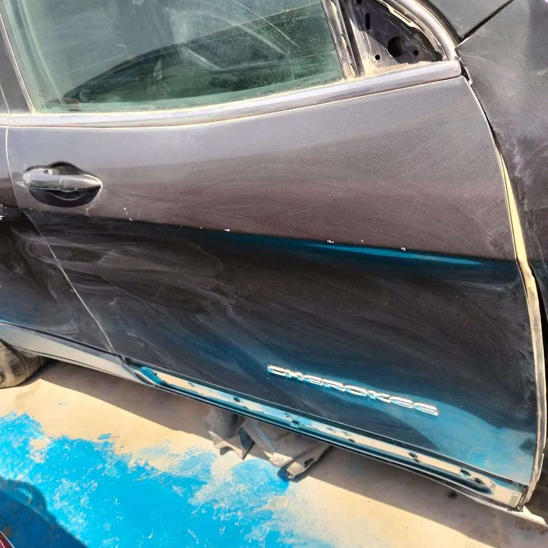 Door (RHF) - 2016 Jeep Cherokee