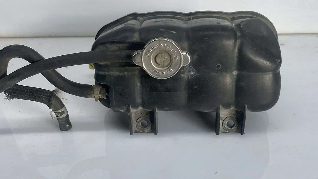 Radiator Water Bottle - 2011 Infiniti QX56