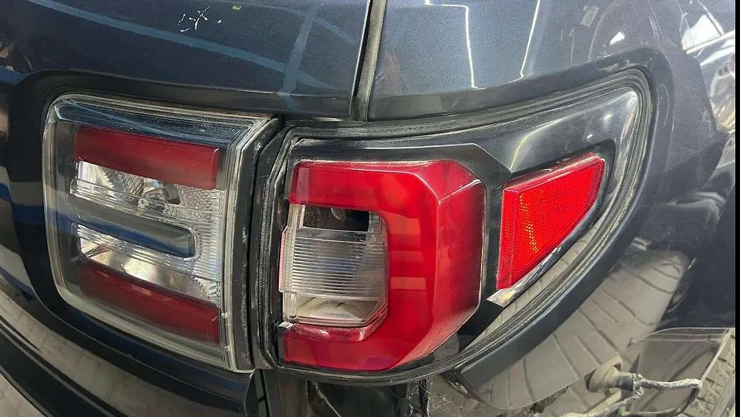 Tail Light (RH) - 2013 GMC Acadia